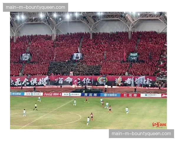 现场:四川队主场记分牌首次尝试同步显示双方实时进攻效率值。 现场:四川队主场记分牌首次尝试同步显示双方实时进攻效率值。